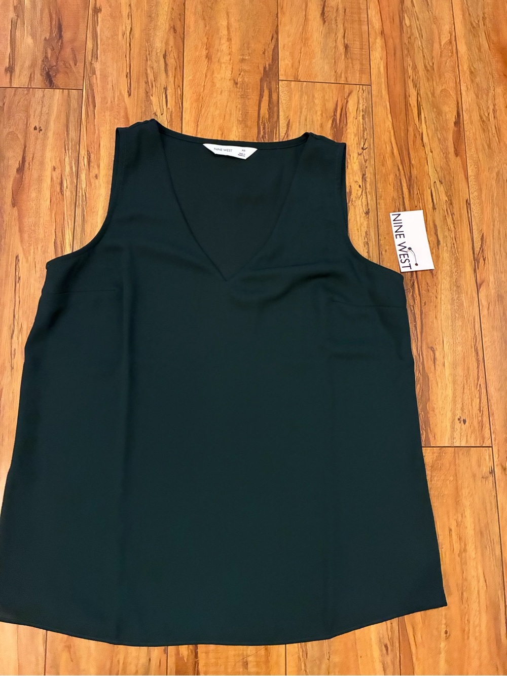 Nine West Dark Green V-Neck Sleeveless Camisole